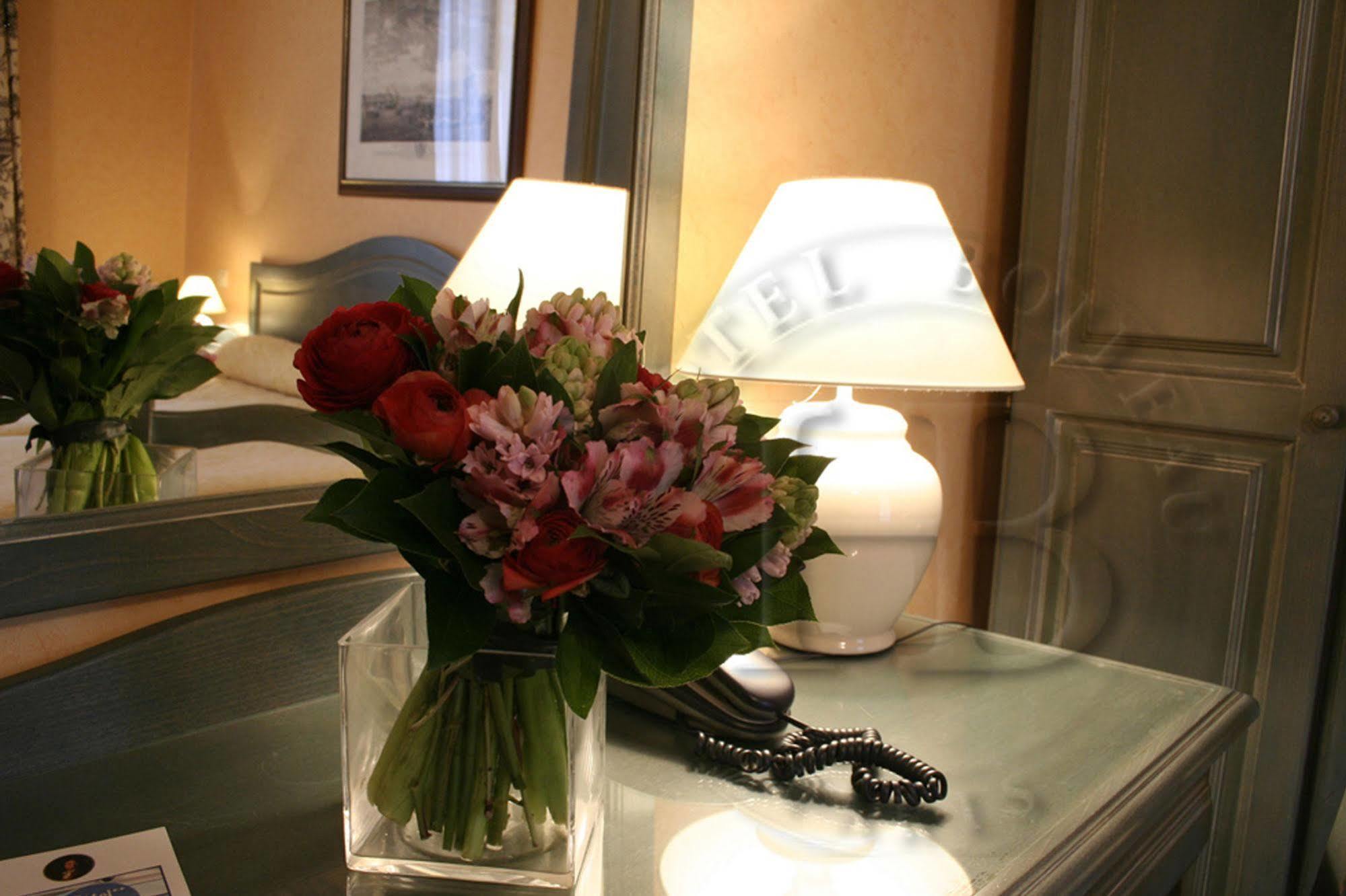 Hotel Boileau Parijs Buitenkant foto